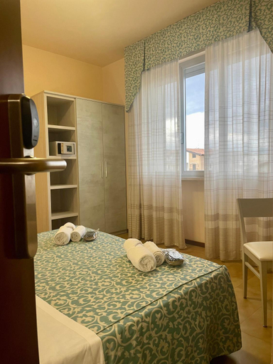 Bedroom 3, Hotel Costa Verde, Teramo