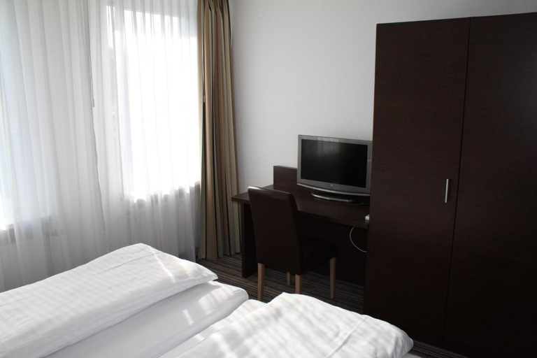 Bedroom 3, Gasthof Hoppe, Soest