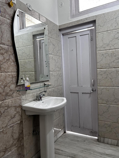 Bathroom 4, Kings Villa 77, Dehradun