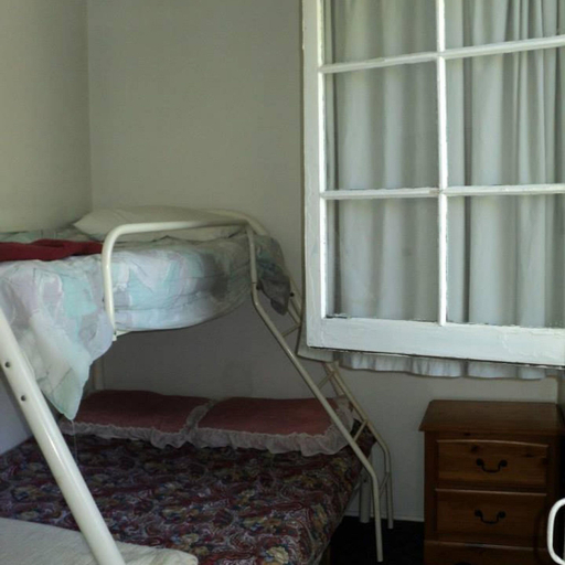 Room 2, 2 Bdrm Country Cottage - The Bait - Rosewood Cottages, Bruce