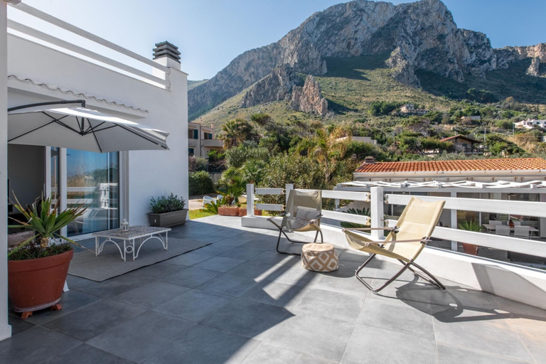 Room 2, Seaview Villa In Mongerbino by Wonderful Italy, Palermo