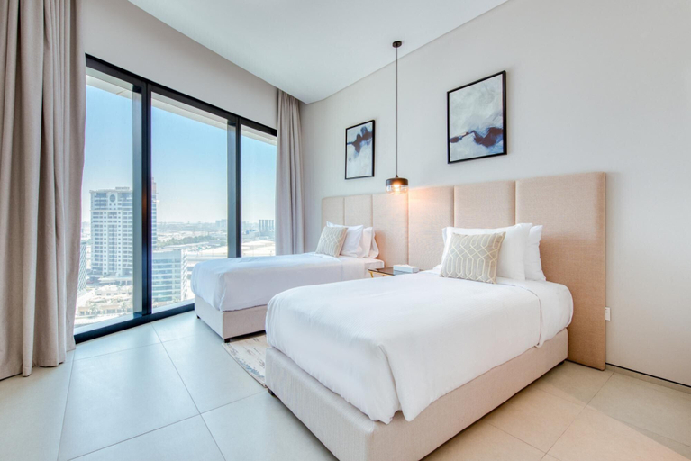 Room 3, Luxury Sea View 3BR Maid Apt at the Address JBR, Dubai