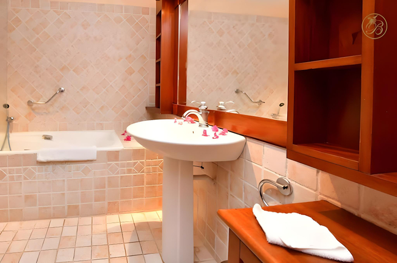 Bathroom 4, Hotel Bakoua Martinique, Les Trois-Îlets