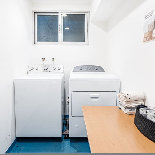 Room 2, The Skyline Loft Modern Comfort With Stunning City Views, Mexico City