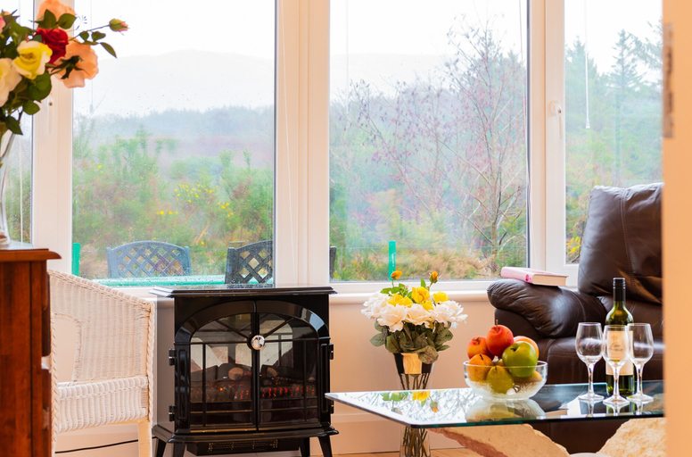 Room 4, Lovely Home Just a 2 Minute Walk From Sneem Village