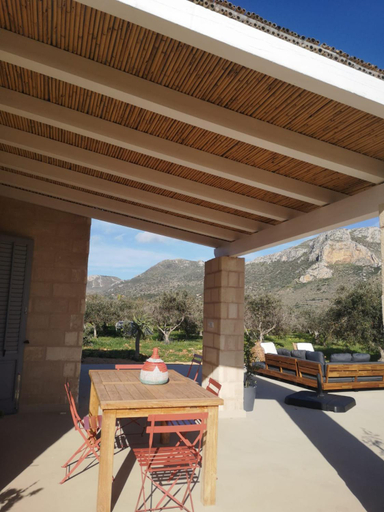 Others 5, Villa Ostro, Trapani