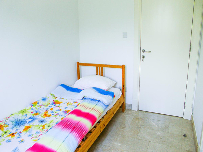 Room 3, Stunning 3-bedroom Coastal Retreat, Quriyat