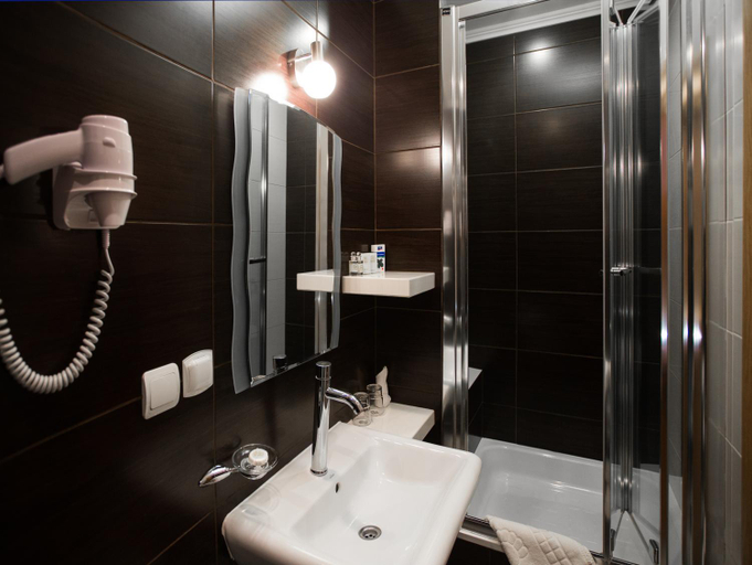 Bathroom, Econom room in Hotel Eney, L'vivs'ka