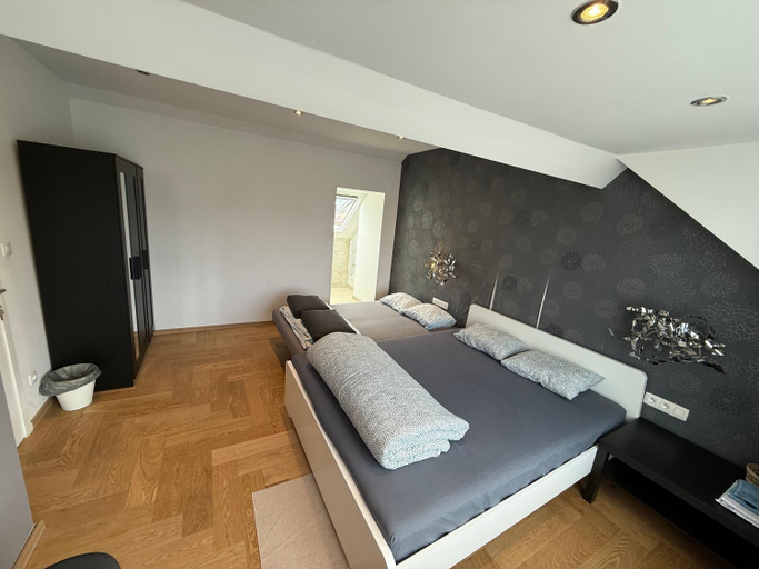 Bathroom 4, The Beautiful White House, Vlaams Brabant