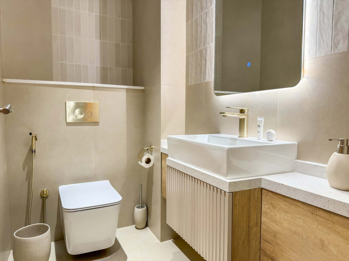 Others 2, Upgraded 2BR Apartment at the Beach - Shoreline 1, Dubai