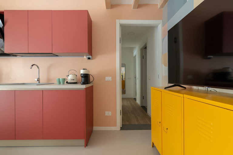 Room 2, w Elegant 3BR Near Milan Center, Milano