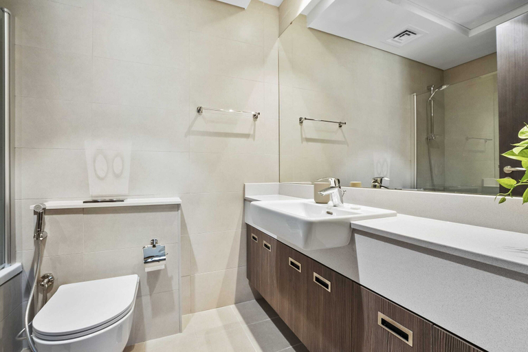 Room 2, Silkhaus Sea View Great Location With Gym Pool, Abu Dhabi City