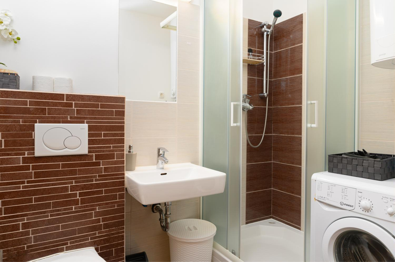 Bathroom 2, Castle view Terrace AC apartment, Ljubljana