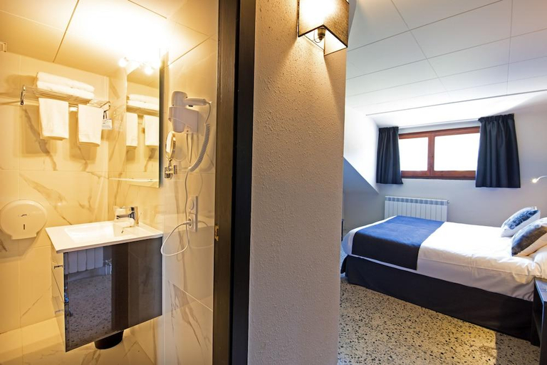Bedroom 4, Hotel Austria