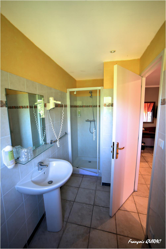 Bathroom 4, Hôtel Des Deux Sorru, Corse-du-Sud