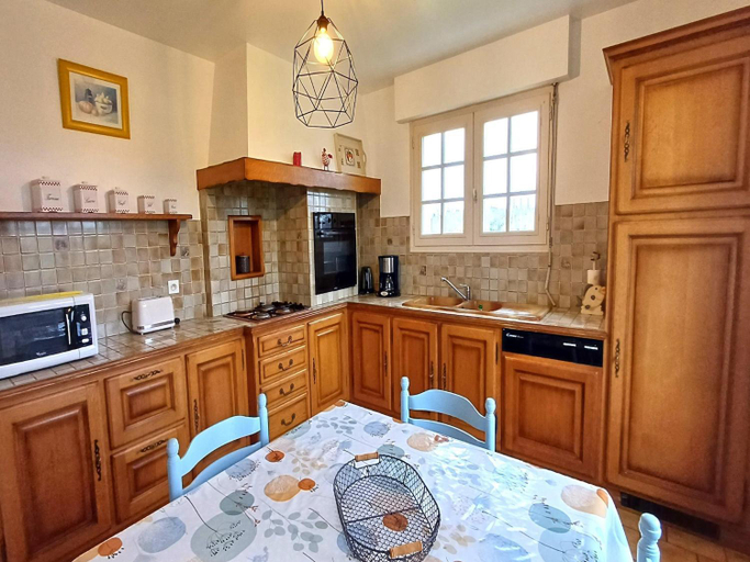 Others 5, Holiday Home in Port-Blanc near Sandy Beaches, Côtes-d'Armor