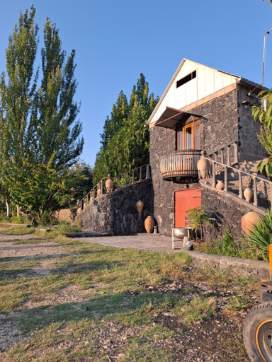 Others 5, Luiza Guest House