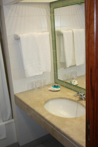 Bathroom 4, Flag Hotel Santarém, Santarém
