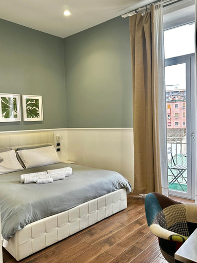 5, Naiadi Rooms, Syracuse