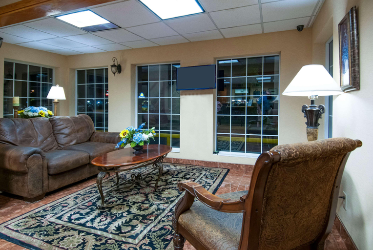 Public Area 5, Days Inn by Wyndham Pauls Valley, Garvin