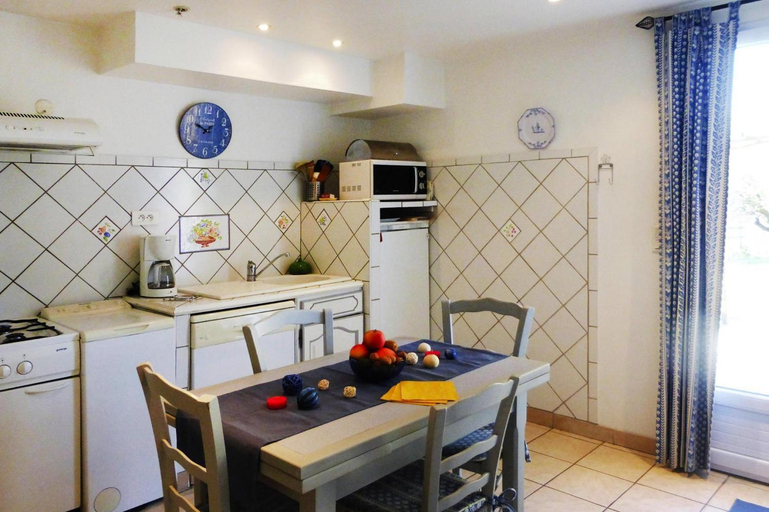 Others 5, Cottage in Bellegarde near Camargue Reserve, Gard