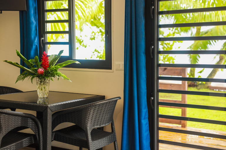 Others 4, Teahupo'o Wave Lodge