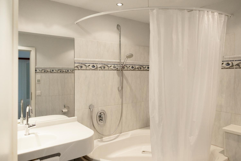 Bathroom 5, Hotel Haus am See, Lindau (Bodensee)