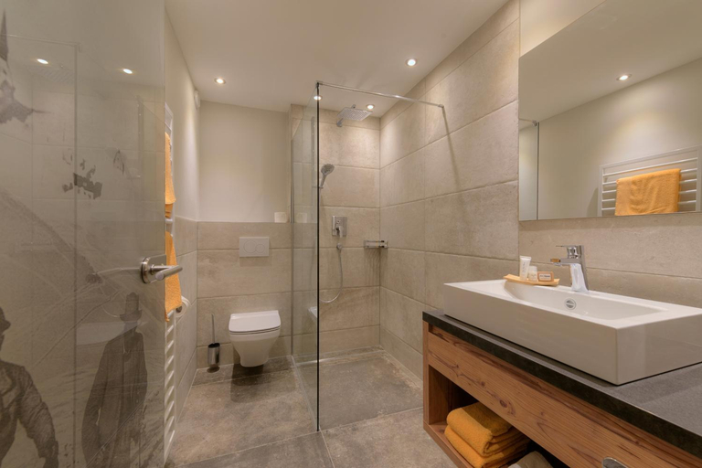 Bathroom 4, Apart Hotel San Antonio, Landeck