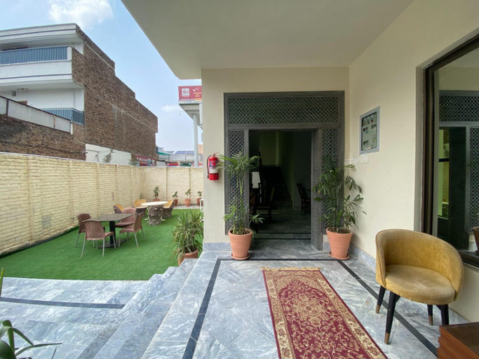 Others 5, VIP Express Peshawar, Peshawar