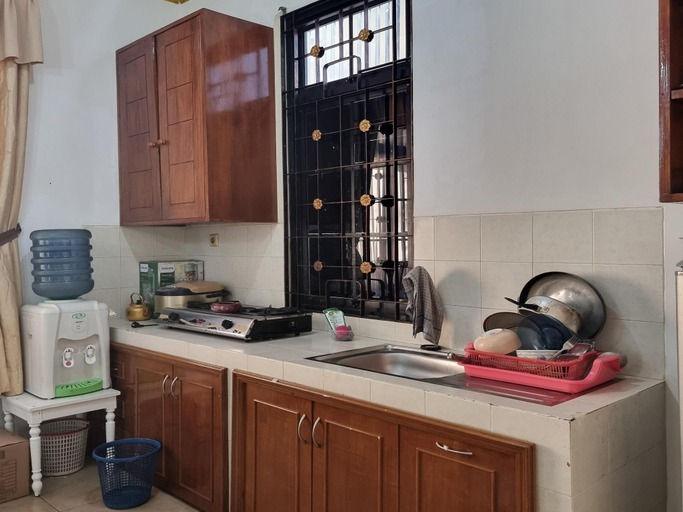 Kitchen 2, Villa Kota Bunga A11-07, Cianjur