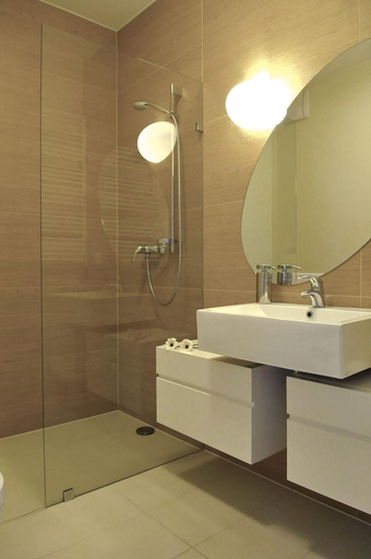 Bathroom, IRS ROYAL APARTMENTS - IRS Fregata, Gdańsk City