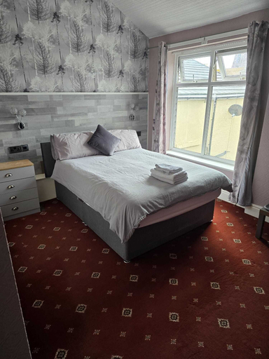 Bedroom 3, Lynbar Hotel, Blackpool
