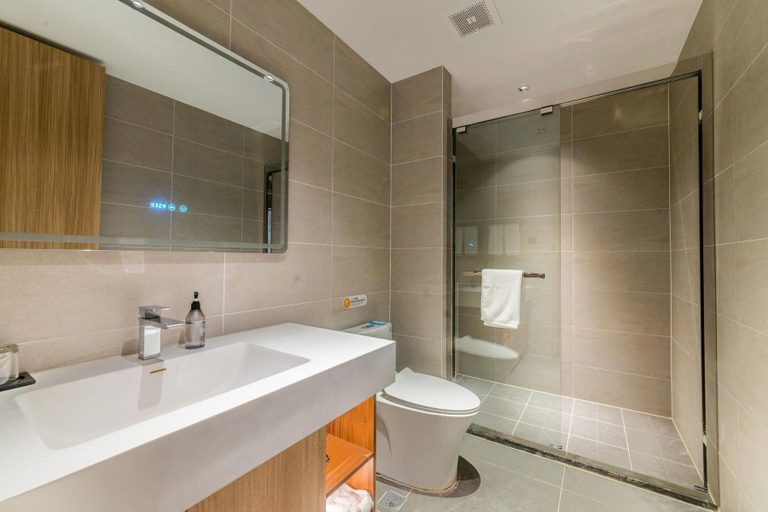 Bathroom 3, Pebble Hotel (Shanghai Jiading North Subway Station), Shanghai