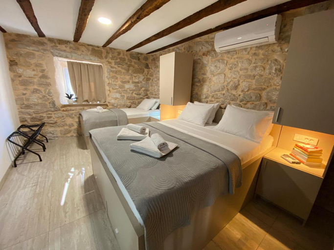 Others 4, Sv.Duje Apartments, Split
