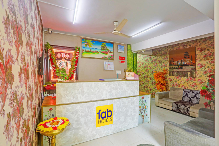 Others 5, Via Balaji Luxury - Padmavathi Meenakshi Kalyana Mantapa Road, Bangalore