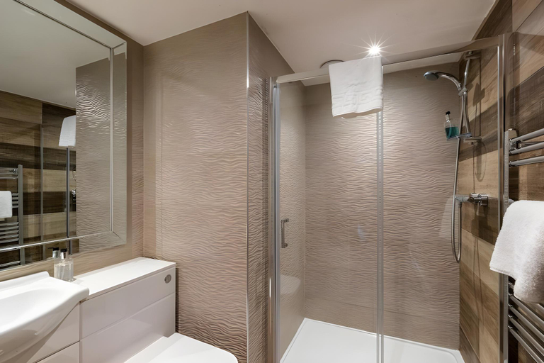 Bathroom 4, Lakes Hotel & Spa, Cumbria