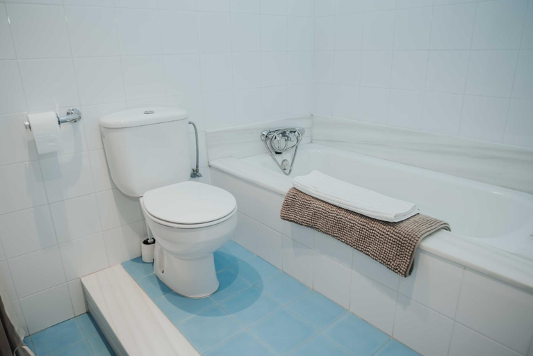 Bathroom 3, Casa San Miguel, Valencia