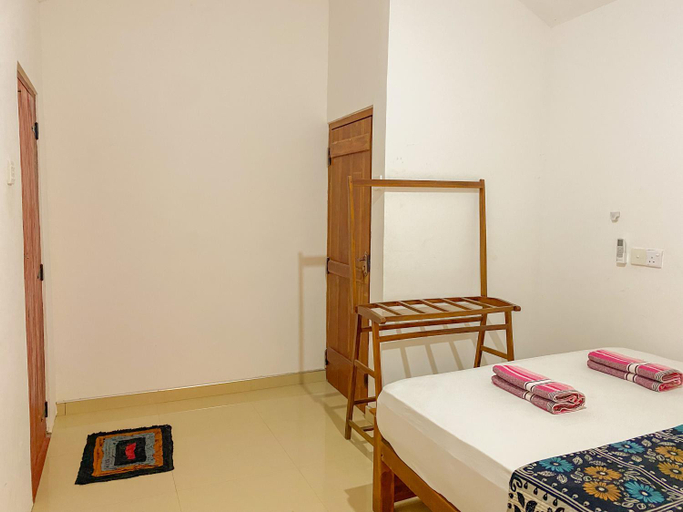 Bedroom 2, Induwara Boutique Hotel, Hingurakgoda
