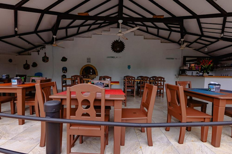 Food & Drinks 4, Villas Mymosa, Aguirre