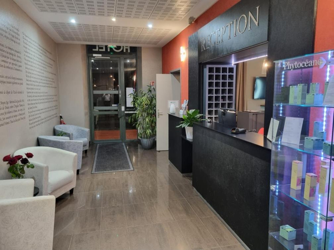 Public Area 1, Brit Hotel Spa Le Connetable, Côtes-d'Armor