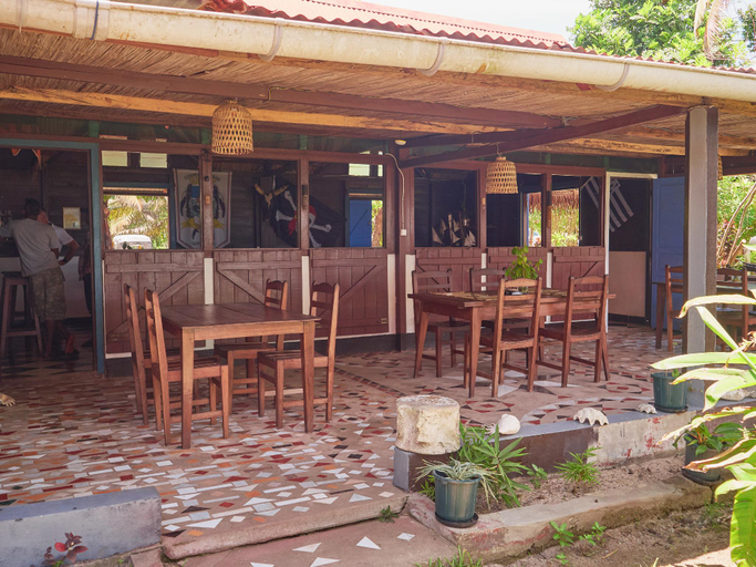 Food & Drinks 5, le Repaire des Pirates, Analanjirofo