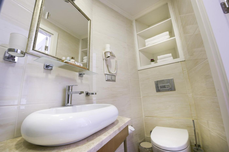 Bathroom 4, Ugurlu Konaklari, Merkez