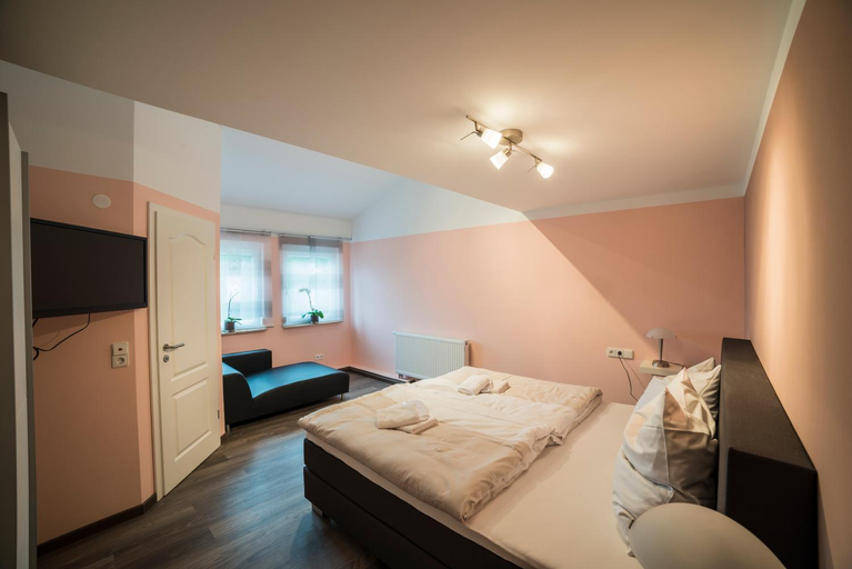 Bedroom 2, Schutzenhaus Bondorf, Böblingen