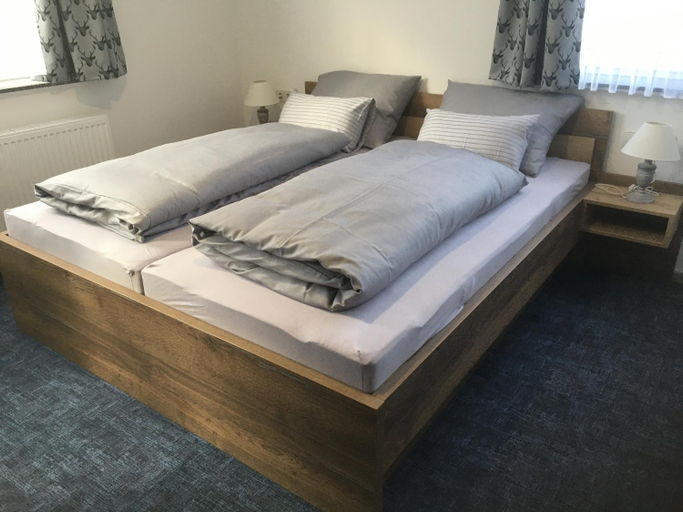 Bedroom 2, Landgasthof Hotel Lamm, Alb-Donau-Kreis