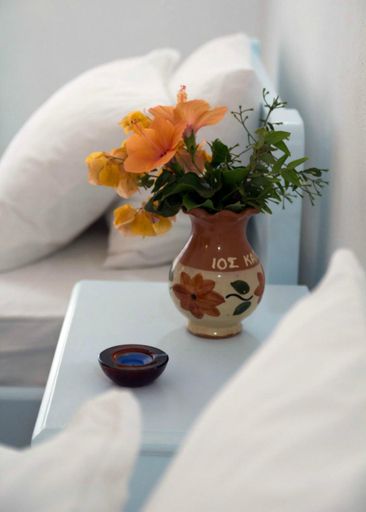 Bedroom 2, Hotel Faros, South Aegean