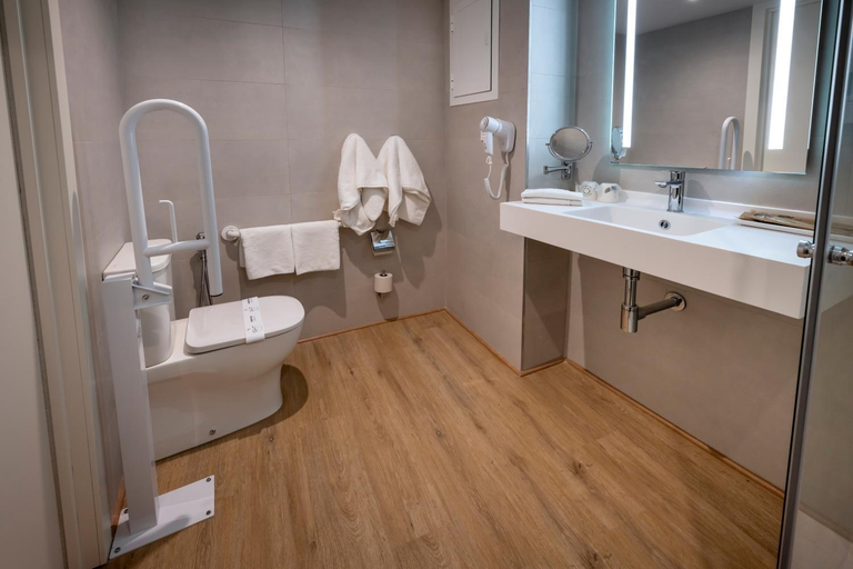 Bathroom 4, GHT Costa Brava & Spa, Girona