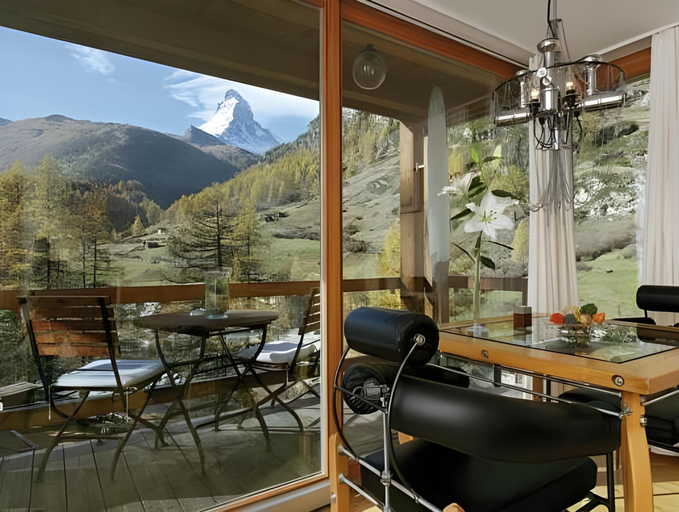Others 5, Suitenhotel Zurbriggen, Visp