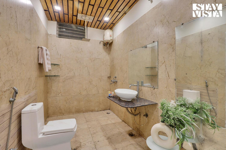 Bathroom 2, StayVista's The River Villa - Pet-Friendly Riverside Villa near Bhojpur Temple Bhopal, Raisen