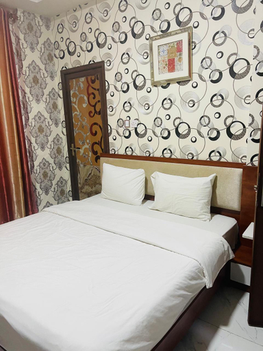 Bedroom 5, Grand Inn Hotel Apartment, Bausher