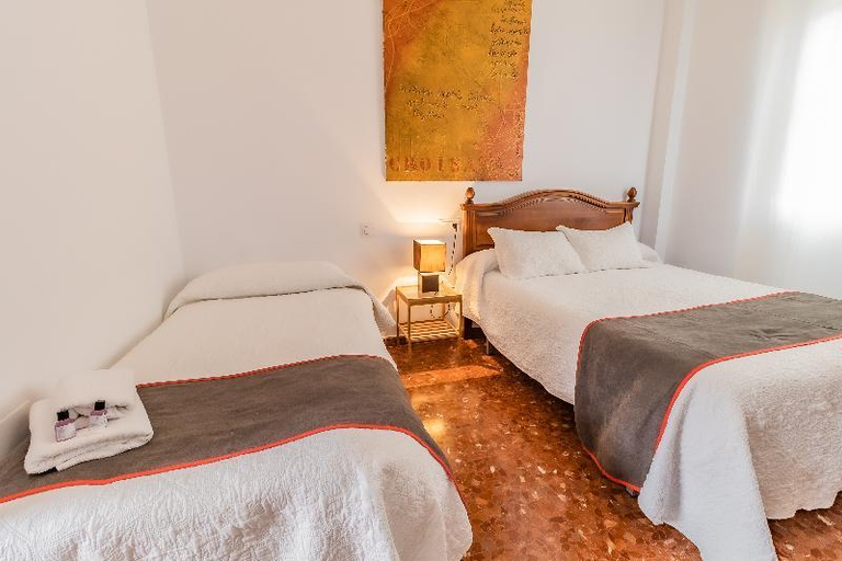 Bedroom 3, OYO Hotel Las Errizas, Cádiz